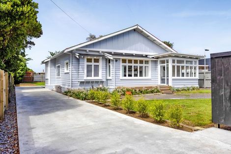 Photo of property in 195 South Road, Hawera, 4610