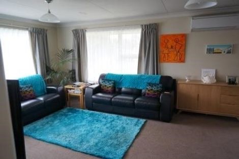 Photo of property in 14 Fraser Place, Rangiora, 7400