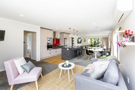 Photo of property in 24 Te Kaeaea Crescent, Wallaceville, Upper Hutt, 5018