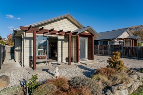 Photo of property in 206 Warren Street, Wanaka, 9305