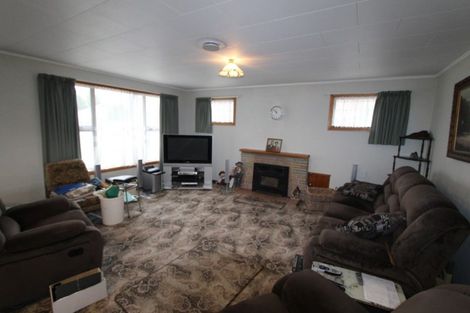 Photo of property in 35 Alfredton Road, Eketahuna, 4900