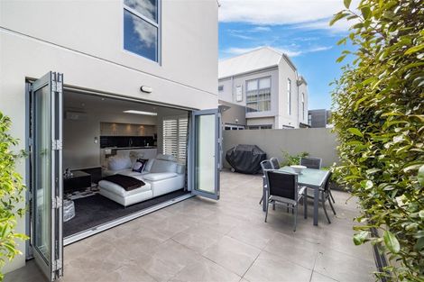 Photo of property in 28 Rhodes Street, Merivale, Christchurch, 8014