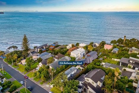 Photo of property in 35a Rothesay Bay Road, Rothesay Bay, Auckland, 0630