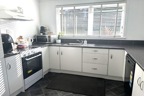 Photo of property in 16 Clyde Carr Crescent, Waimataitai, Timaru, 7910