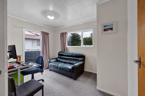 Photo of property in 13 Gibson Place, Patea, 4520