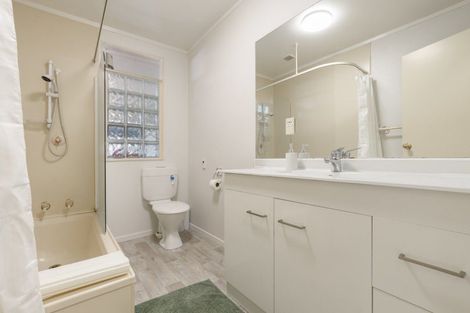 Photo of property in 19 Bellevue Road, Brookfield, Tauranga, 3110