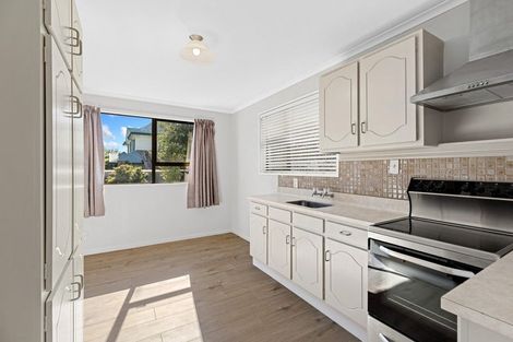 Photo of property in 2/94a Condell Avenue, Papanui, Christchurch, 8053