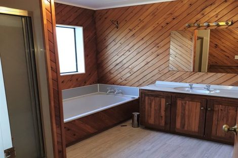 Photo of property in 31 Racecourse Road, Waiuku, 2123