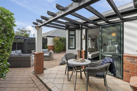 Photo of property in 6a Saint Leonards Square, Sumner, Christchurch, 8081