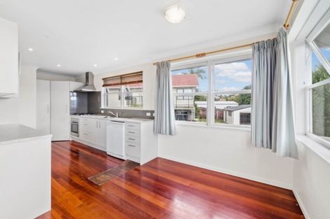 Photo of property in 1/45 Velma Road, Hillcrest, Auckland, 0627