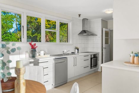 Photo of property in 5 Sealy Place, Bryndwr, Christchurch, 8053