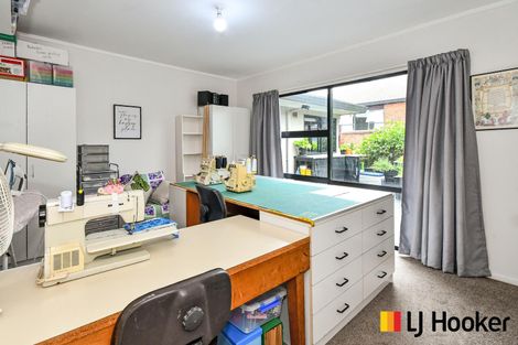 Photo of property in 33 Peretao Rise, The Gardens, Auckland, 2105