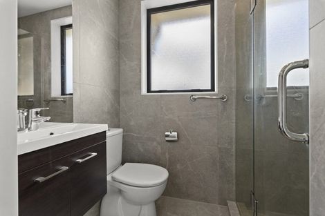 Photo of property in 1 Sauterne Road, Kumeu, 0810