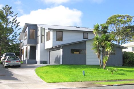 Photo of property in 17 Bay Vista Drive, Red Beach, 0932
