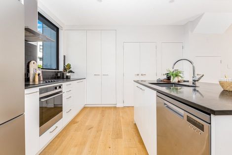 Photo of property in 24 Rua Kai Way, Brooklyn, Wellington, 6021
