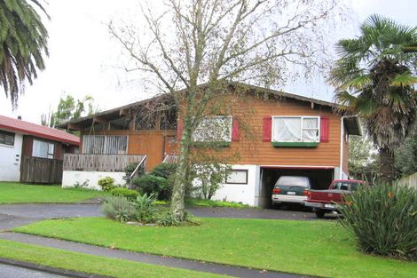Photo of property in 3 Towra Place, Botany Downs, Auckland, 2010