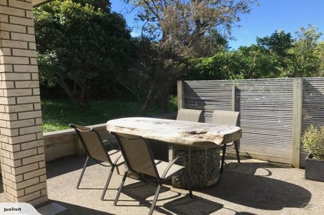 Photo of property in 17a Raumati Terrace, Khandallah, Wellington, 6035