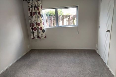 Photo of property in 74 Butterworth Drive, Glendene, Auckland, 0602