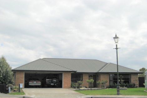 Photo of property in 6 Mclean Place, Woodend, 7610