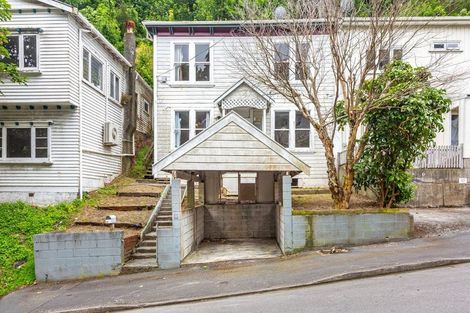 Photo of property in 25 Adams Terrace, Aro Valley, Wellington, 6021