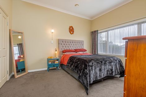 Photo of property in 43 Knowles Street, Terrace End, Palmerston North, 4410