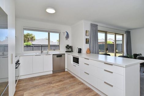 Photo of property in 19 Kapiti Street, Parklands, Christchurch, 8083