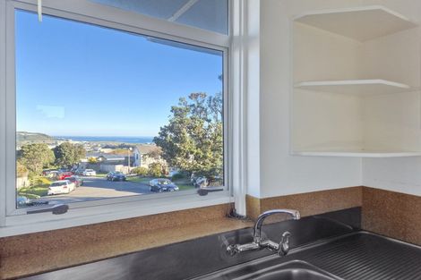 Photo of property in 23 Rangitane Street, Maupuia, Wellington, 6022