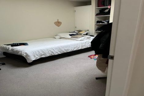 Photo of property in 4/25 Home Street, Mount Victoria, Wellington, 6011