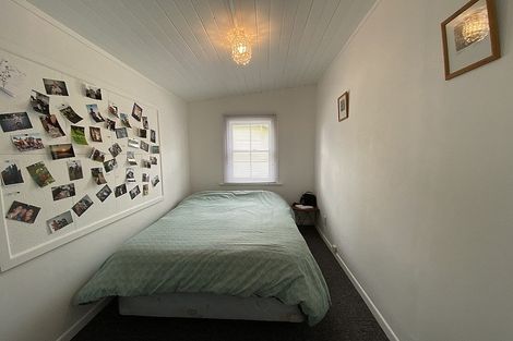 Photo of property in 3 Preston Street, Eltham, 4322