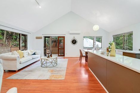 Photo of property in 2/48 Park Hill Road, Birkenhead, Auckland, 0626