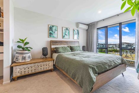 Photo of property in 17 Irving Place, Hobsonville, Auckland, 0616