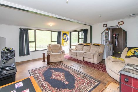 Photo of property in 1959 Tarata Road, Tarata, Inglewood, 4387