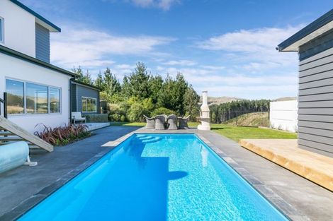 Photo of property in 90 Endeavour Drive, Whitby, Porirua, 5024