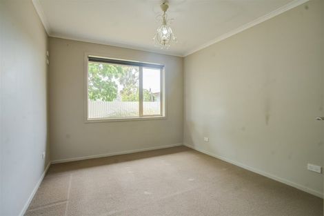 Photo of property in 19 Burns Street, Milton, 9220