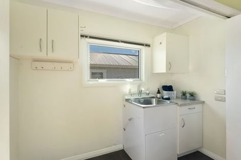 Photo of property in 52 Wallace Place, Westown, New Plymouth, 4310