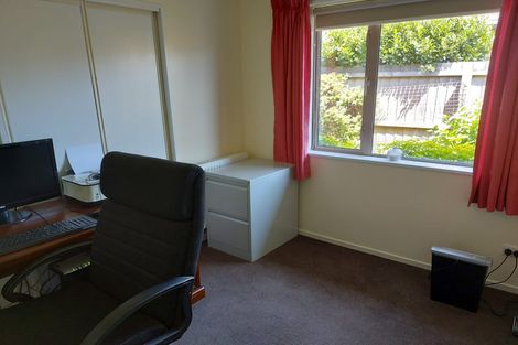 Photo of property in 19 Dunsford Close, Halswell, Christchurch, 8025