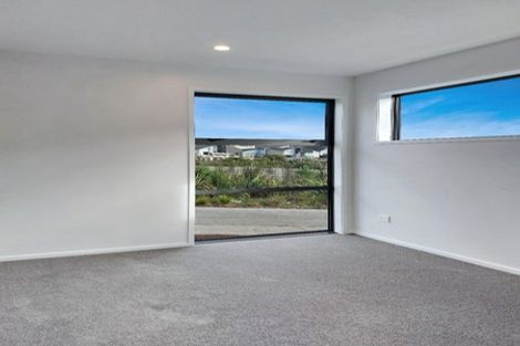 Photo of property in 34 Papai Lane, Massey, Auckland, 0614