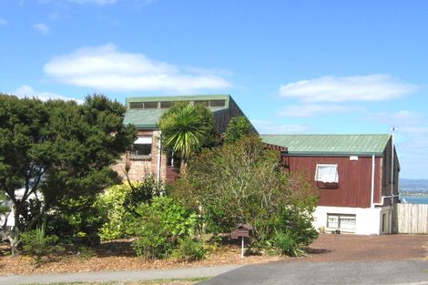 Photo of property in 51 Hadfield Street, Beach Haven, Auckland, 0626