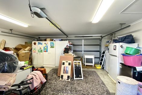 Photo of property in 6 Cory Jane Grove, Riverstone Terraces, Upper Hutt, 5018