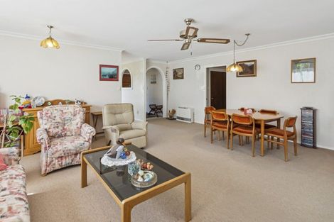 Photo of property in 4 Orchard Place, Lynmore, Rotorua, 3010