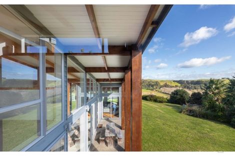 Photo of property in 923 Takatu Road, Tawharanui Peninsula, Warkworth, 0986