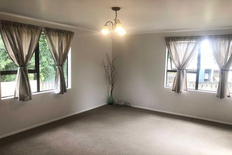 Photo of property in 2/5 Ebenezer Way, Clendon Park, Auckland, 2103