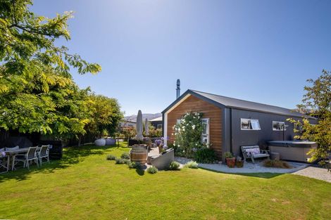 Photo of property in 15 Magnetic Place, Cromwell, 9310