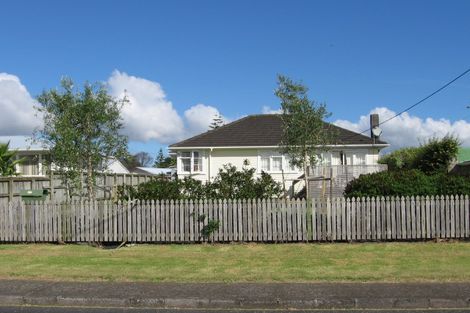 Photo of property in 22 Stokes Avenue, Te Atatu Peninsula, Auckland, 0610