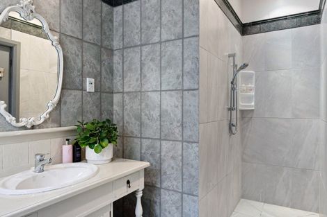 Photo of property in 90 Iranui Road, Inner Kaiti, Gisborne, 4010