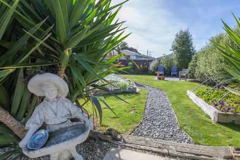 Photo of property in 114 Bower Avenue, New Brighton, Christchurch, 8083