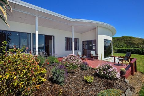 Photo of property in 225 Mahia East Coast Road, Mahia, 4198