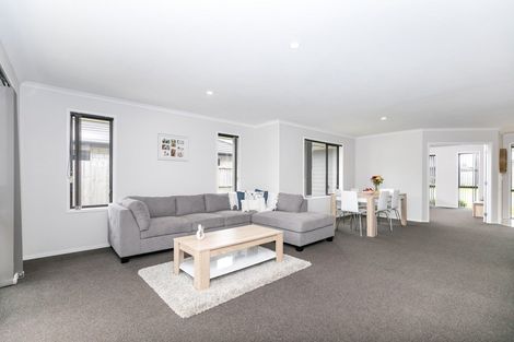 Photo of property in 240 Dixon Road, Fitzroy, Hamilton, 3206