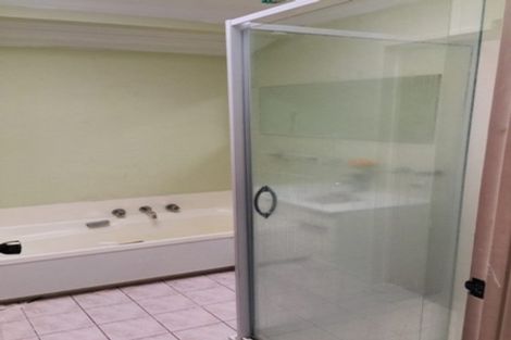 Photo of property in 11 Idesia Place, Totara Heights, Auckland, 2105