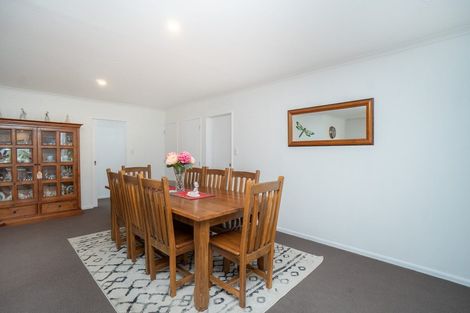 Photo of property in 4 Astrid Court, Awapuni, Palmerston North, 4412
